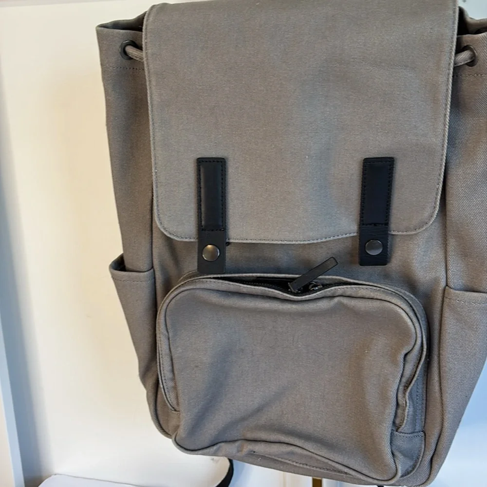 Everlane euc front